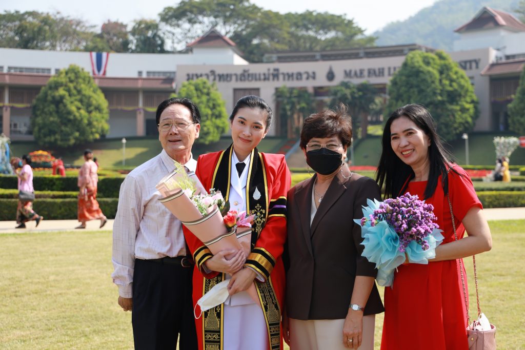 พิธีพระราชทานปริญญาบัตร มหาวิทยาลัยแม่ฟ้าหลวง ครั้งที่ 19 ประจำปีการศึกษา 2563