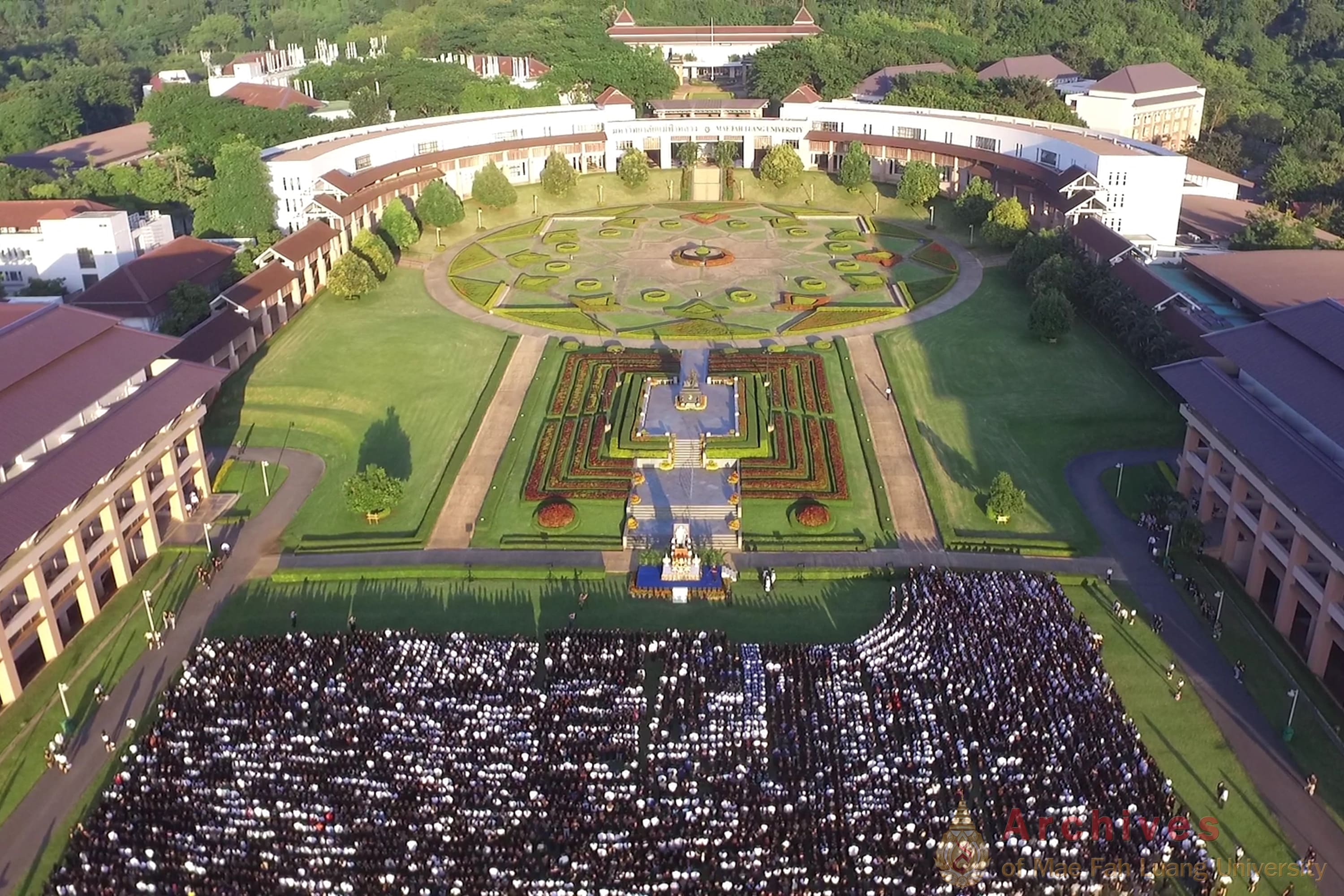 ร.9-การตกแต่งสถานที่ และการจัดพิธีแสดงความอาลัยต่อการสวรรคตของพระบาทสมเด็จพระปรมินทรมหาภูมิพลอดุลยเดช
