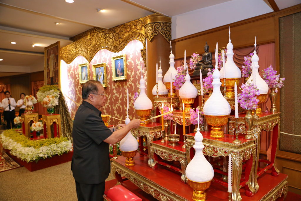 ร.9-พิธีบำเพ็ญกุศลเนื่องในโอกาสครบ 1 ปี แห่งการสวรรคต