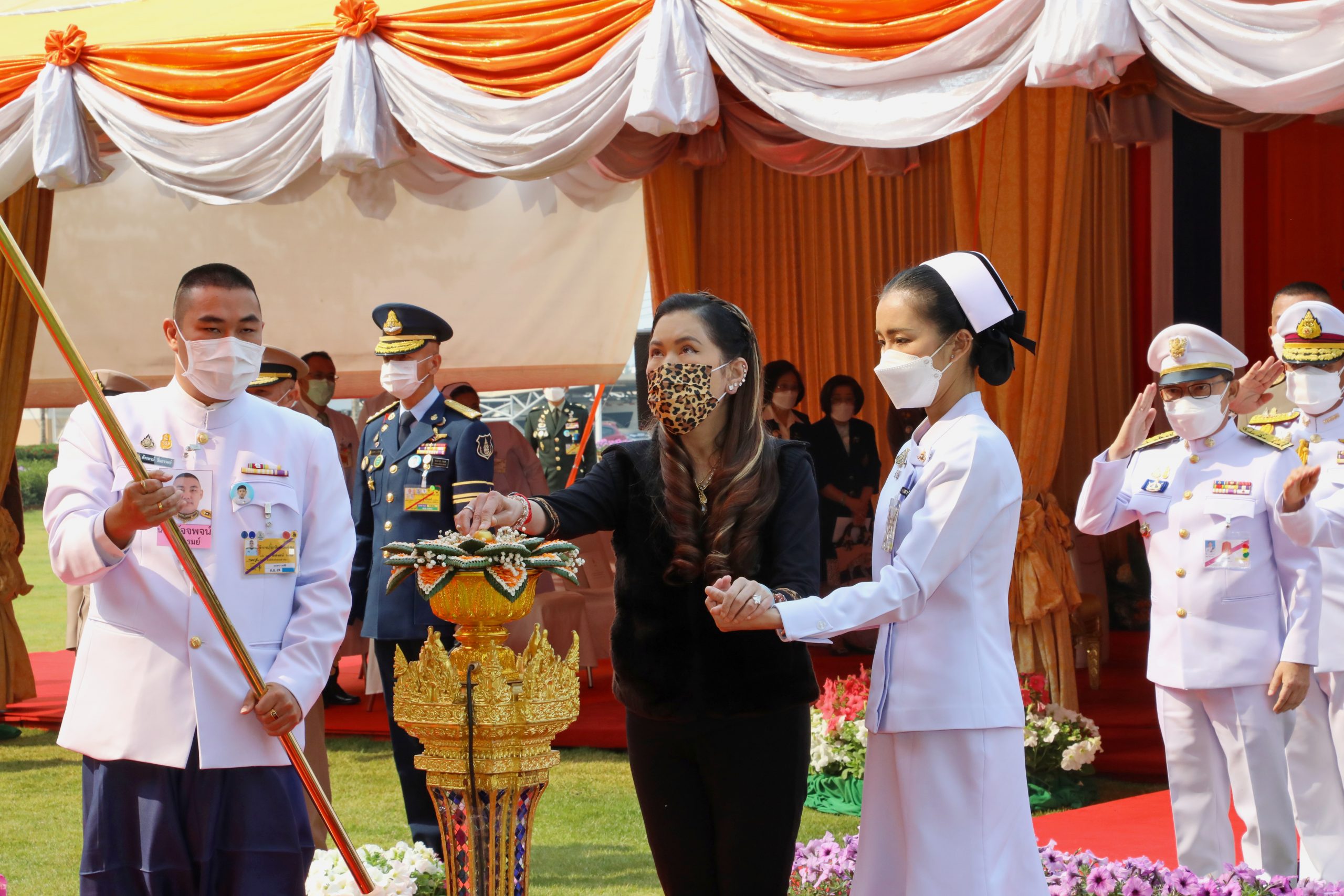 สมเด็จพระเจ้าน้องนางเธอ เจ้าฟ้าจุฬาภรณวลัยลักษณ์ อัครราชกุมารี กรมพระศรีสวางควัฒน วรขัตติยราชนารี เสด็จไปทรงเปิดอาคารสำนักวิชาแพทยศาสตร์ มหาวิทยาลัยแม่ฟ้าหลวง
